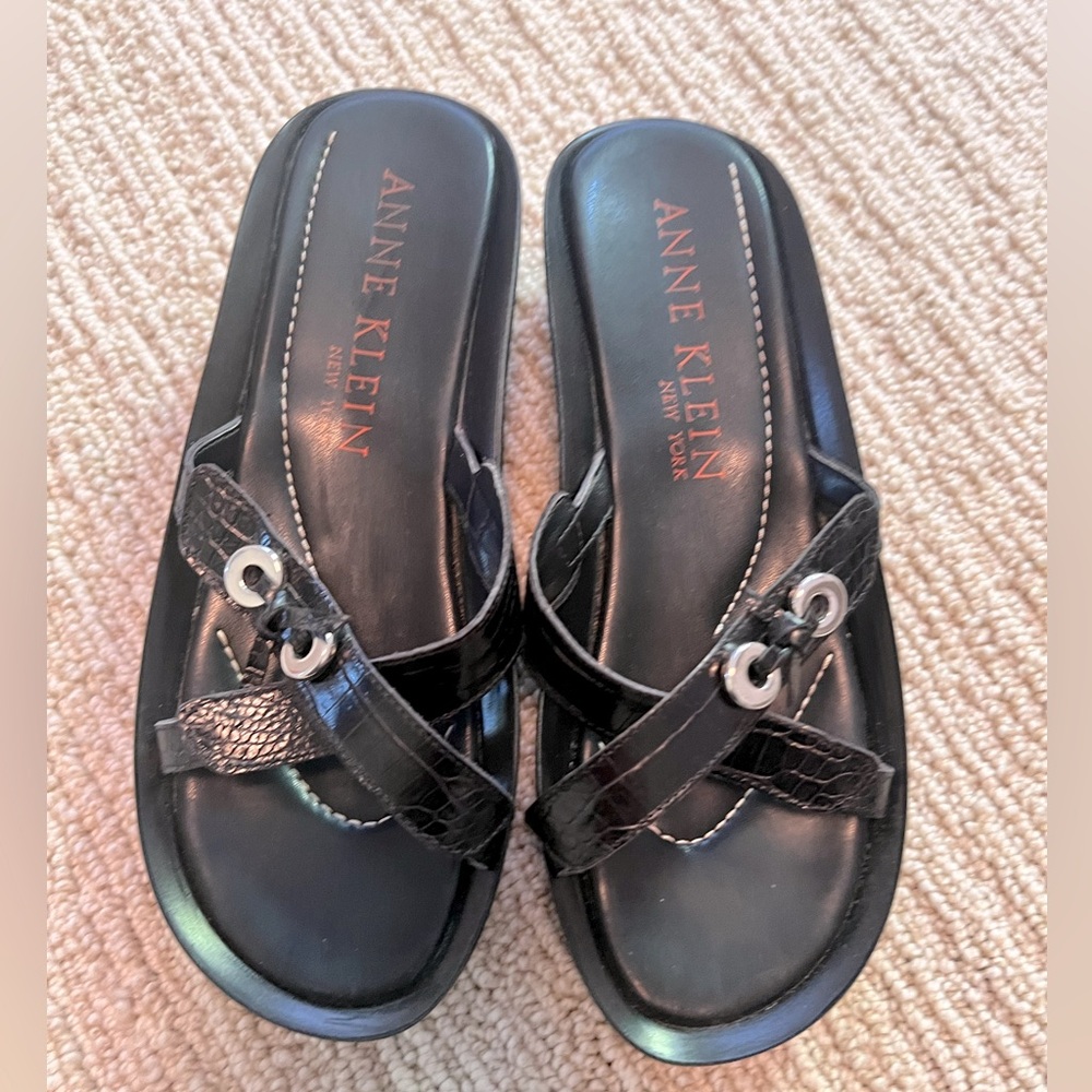 Anne Klein Willow Black Leather Platform Sandals with Silver Details - 7.5 - New